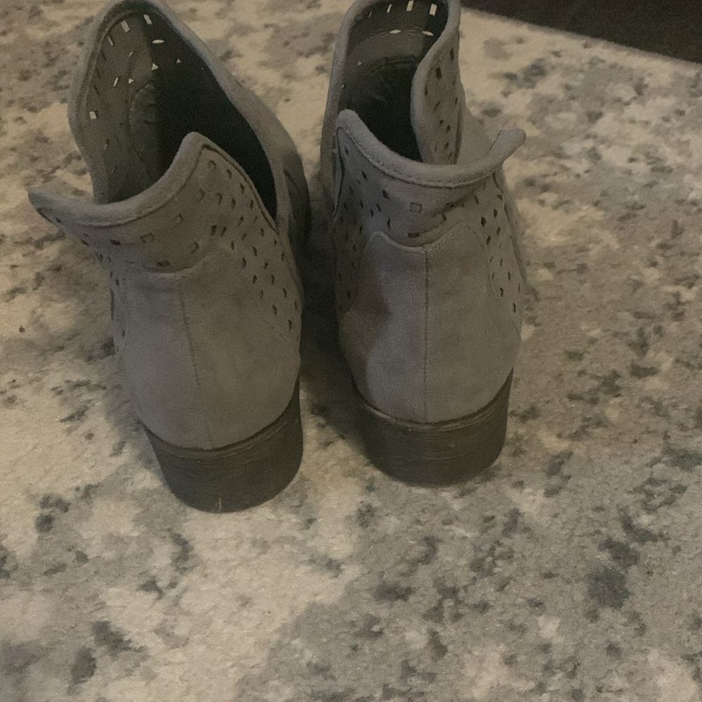 Like new booties - Picture 6 of 6